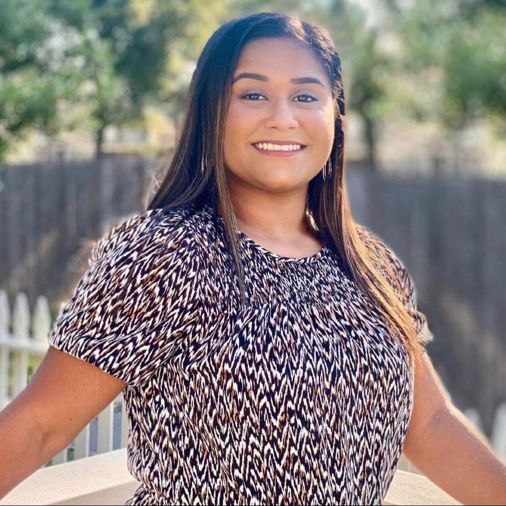 Meet your Posher, Komal